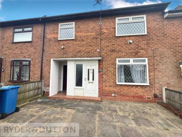 3 bed property, in Whinfell Drive, £180,000