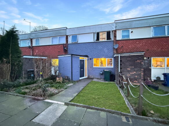 3 bed property, in Howick Avenue, £120,000