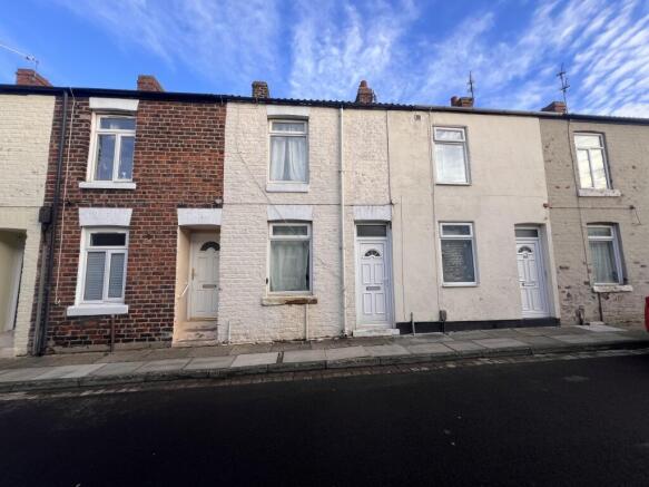 2 bed property, in 66 Jackson Street, £25,000