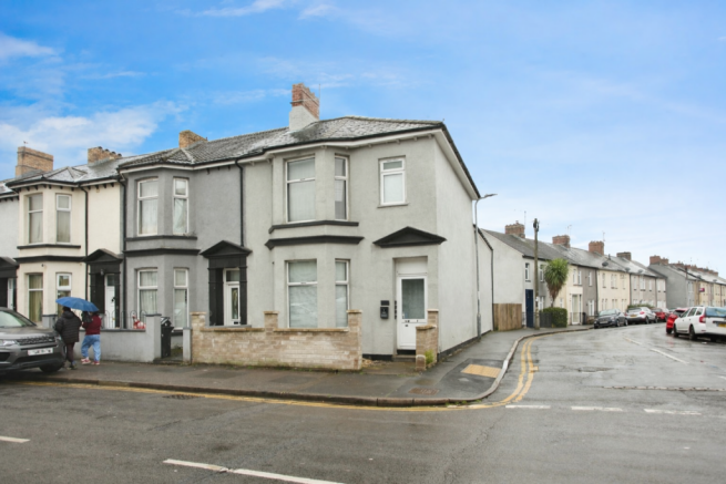 5 bed property, in Caerleon Road, £360,000