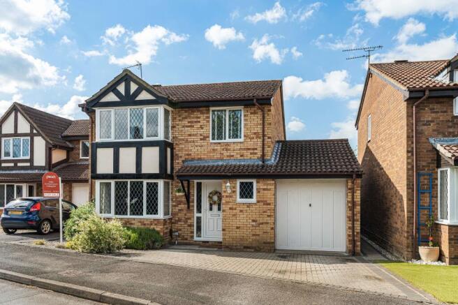 4 bed property, in Kirktonhill Road, £435,000