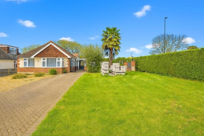 3 bed property, in Ridgeway, £600,000