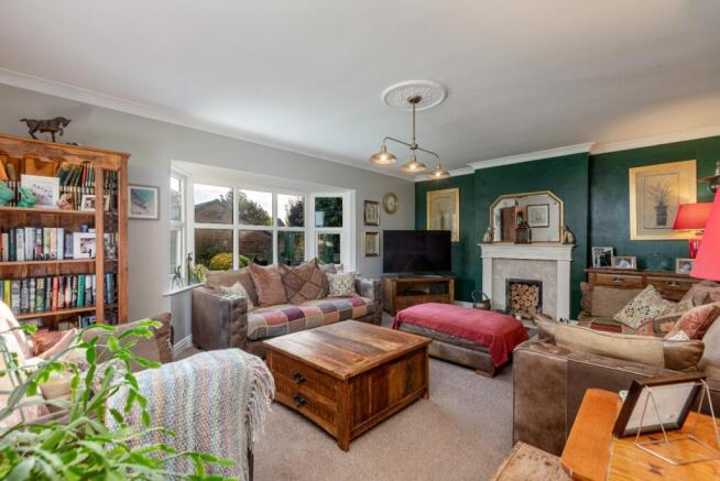 4 bed property, in Modern Village Home - Ingleton, £525,000