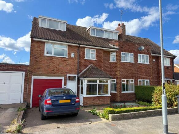 6 bed property, in Park Crescent, £400,000