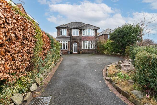 4 bed property, in Shipbrook Road, £375,000