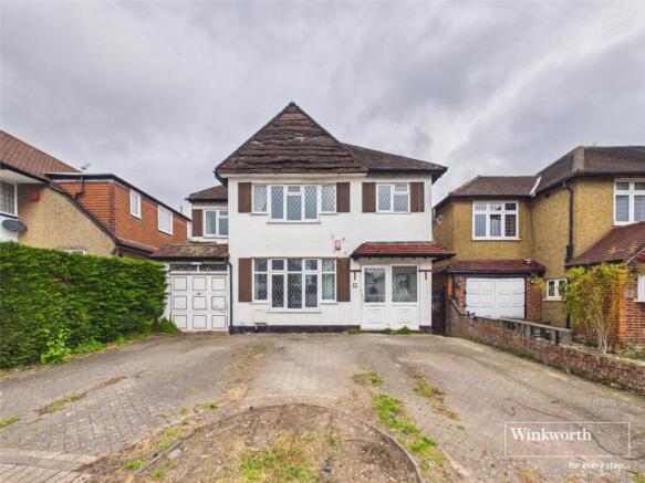 5 bed property, in Draycott Avenue, £775,000