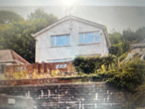 5 bed property, in Caerhendy, £190,000
