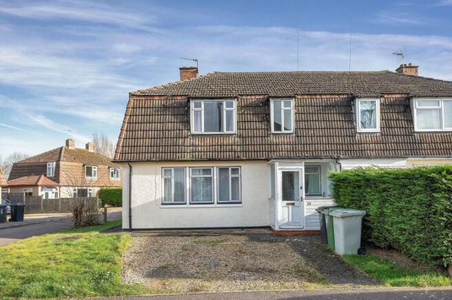 3 bed property, in Burley Crescent, £160,000