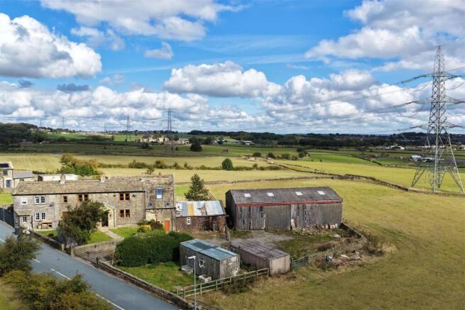 5 bed property, in Pepper Hill, £875,000