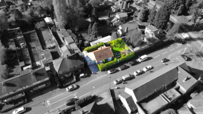 2 bed property, in Grange Drive, £280,000