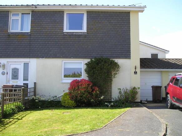 2 bed property, in West Park, £289,000
