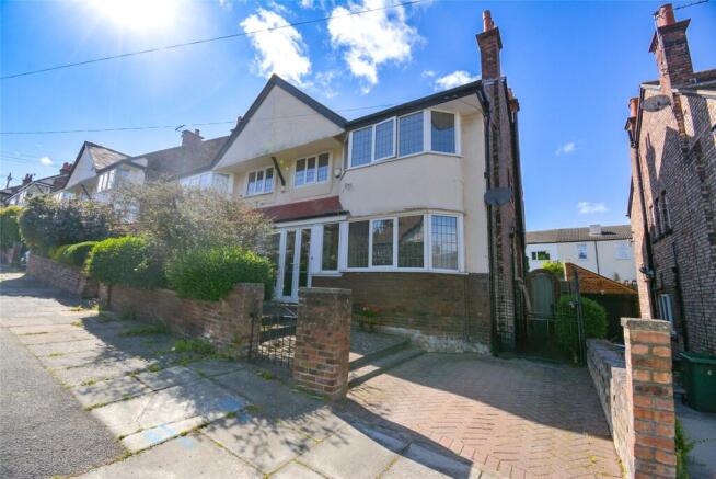 4 bed property, in Brackenhurst Drive, £360,000