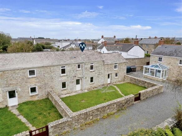 3 bed property, in Stone Cottage, £450,000