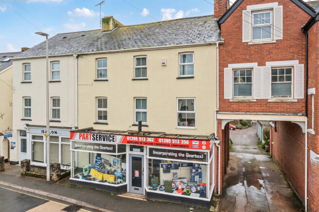 3 bed property, in Temple Street, £550,000