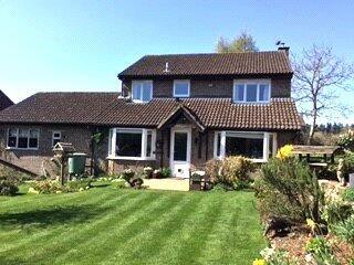 3 bed property, in The Dell, £675,000