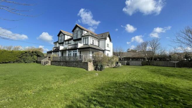 3 bed property, in Lorna Doone, £449,500