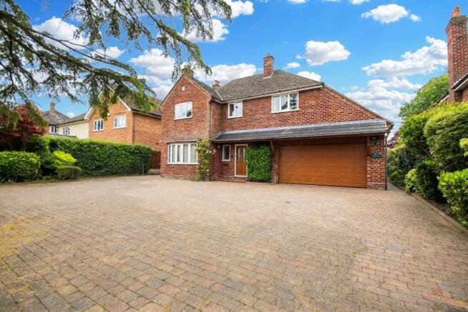 4 bed property, in Hadrian Way, £700,000
