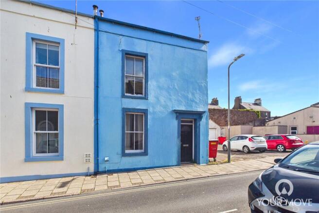 2 bed property, in Catherine Street, £90,000