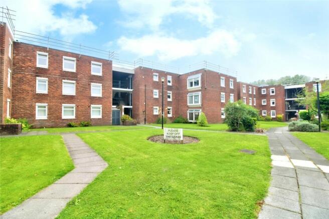 Studio, in 44 Green Park, £35,000