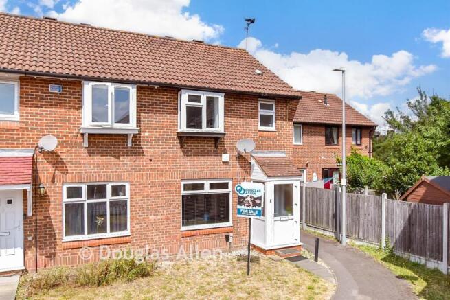 3 bed property, in Hookstone Way, £385,000