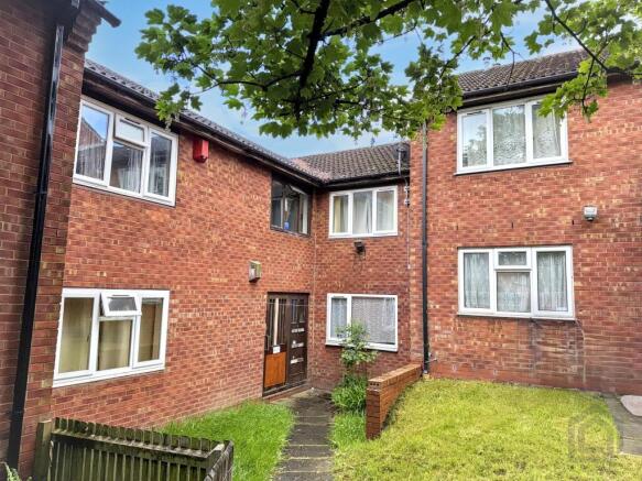 1 bed property, in 50 Talbot Street Winson Green, £65,000