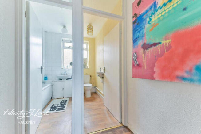 2 bed property, in Mabley Street, £450,000