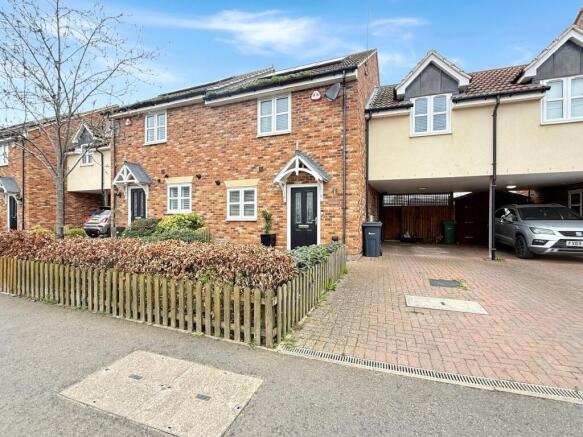 3 bed property, in Panfield Lane, £350,000