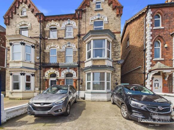 9 bed property, in Wellington Road, £289,950