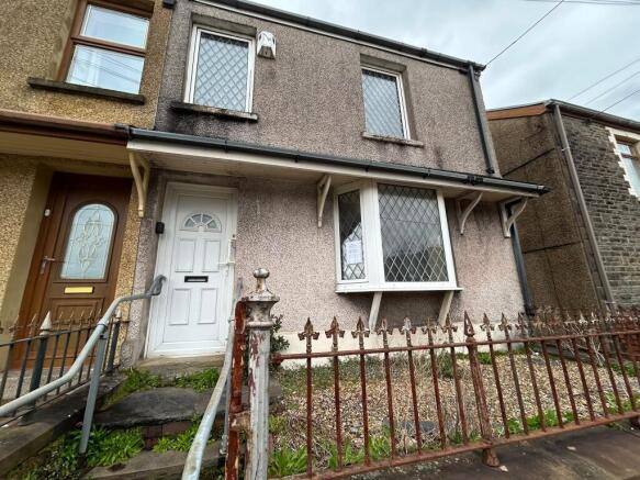 3 bed property, in Afan Terrace, £120,000