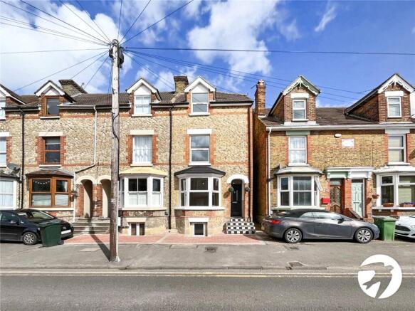 5 bed property, in Holland Road, £425,000