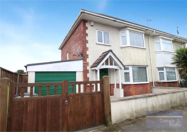 3 bed property, in Russel Road, £325,000