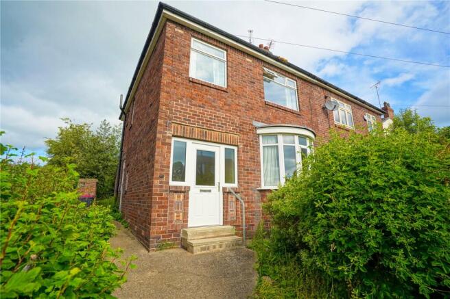3 bed property, in Green Street, £170,000