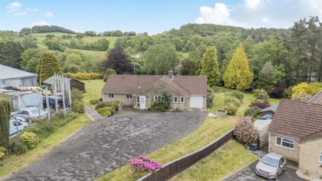 3 bed property, in Marsh, £470,000