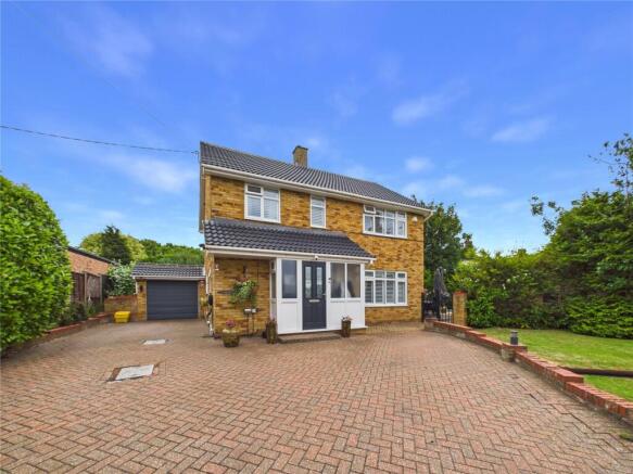 4 bed property, in Brantham Hill, £500,000