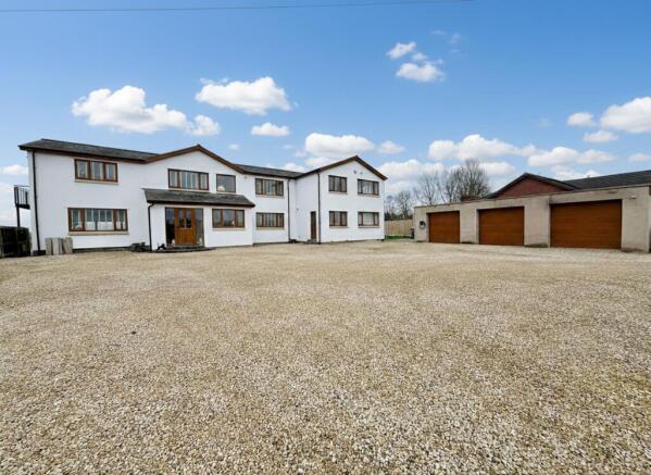 4 bed property, in Houghton, £850,000