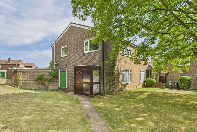 3 bed property, in Northridge Way, £450,000