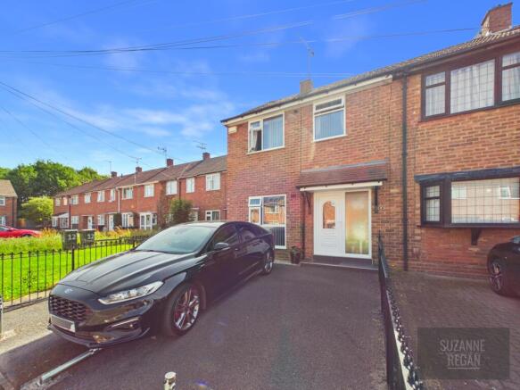 2 bed property, in Lorenzo Close, £175,000