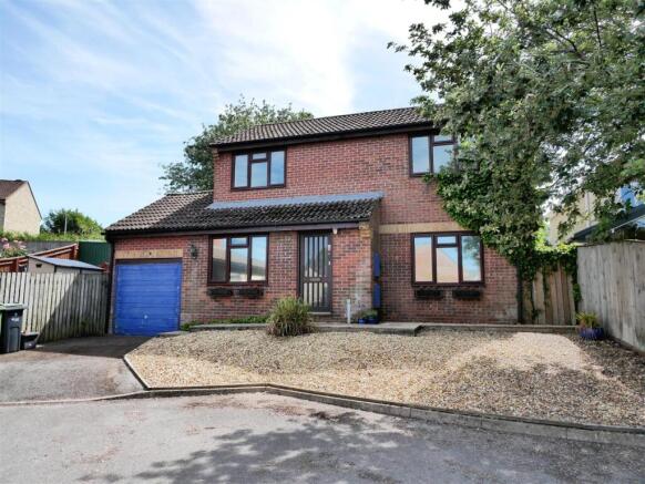 3 bed property, in Wenhill Heights, £335,000