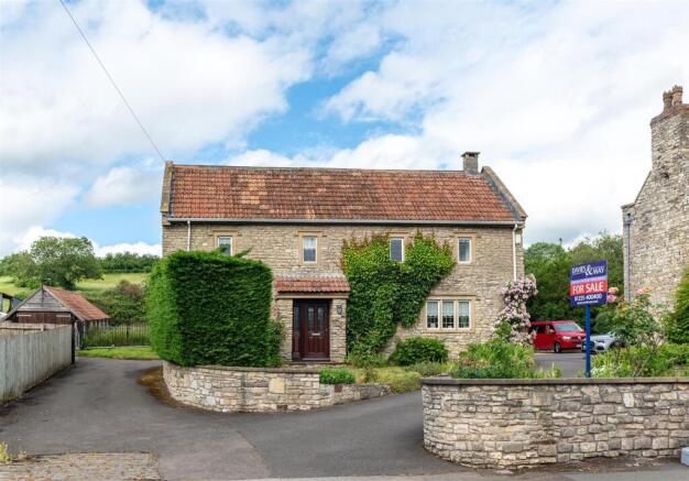 3 bed property, in Folly Barn, £665,000