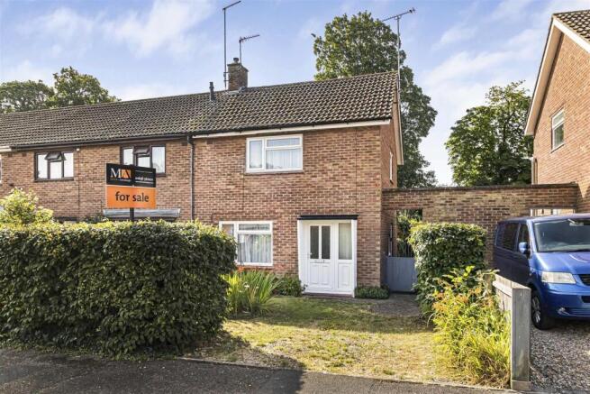 2 bed property, in St. Wendreds Way, £220,000