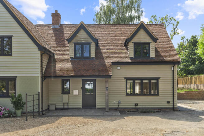 3 bed property, in St. Marys Mews, £600,000