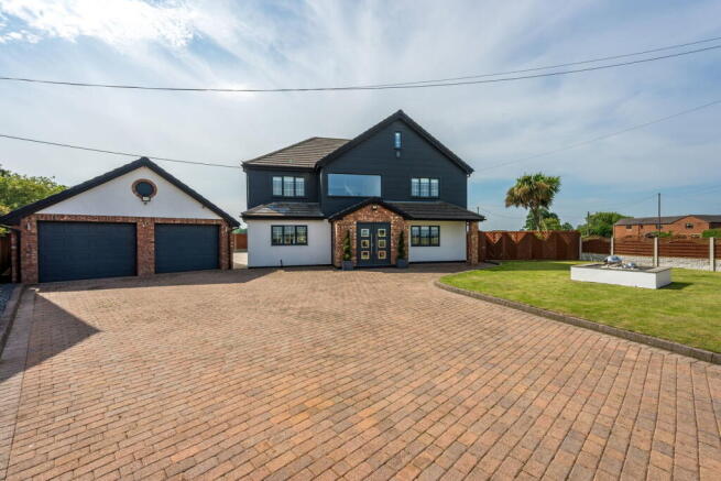 4 bed property, in Plex Lane, £1,200,000