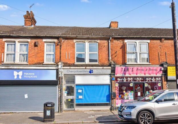 1 bed property, in 12A King Street, £75,000