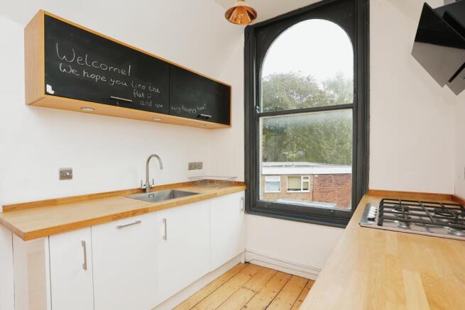 1 bed property, in Magdala Road, £175,000