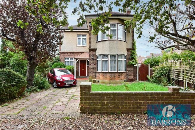 3 bed property, in Albury Walk, £650,000