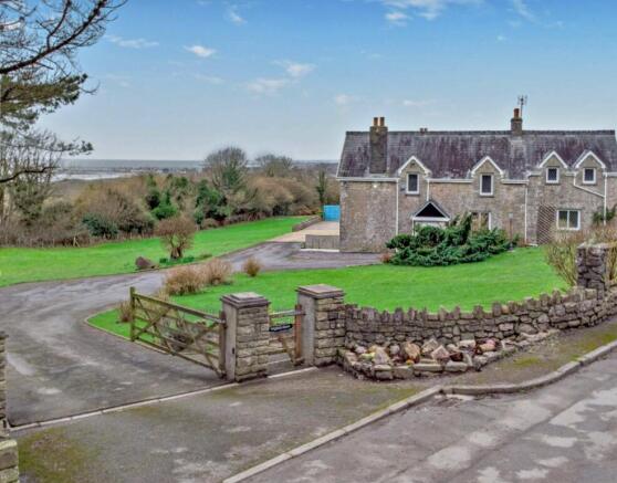 7 bed property, in Wigfach, £1,400,000