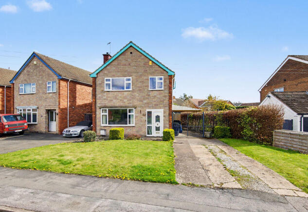 3 bed property, in Brockwell Lane, £260,000
