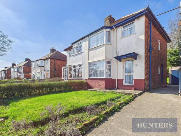 3 bed property, in Newlands Park Crescent, £175,000