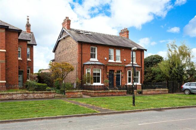 4 bed property, in Holly Bank, £1,200,000