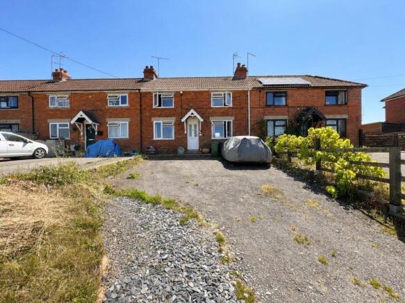 2 bed property, in Vinecroft, £275,000